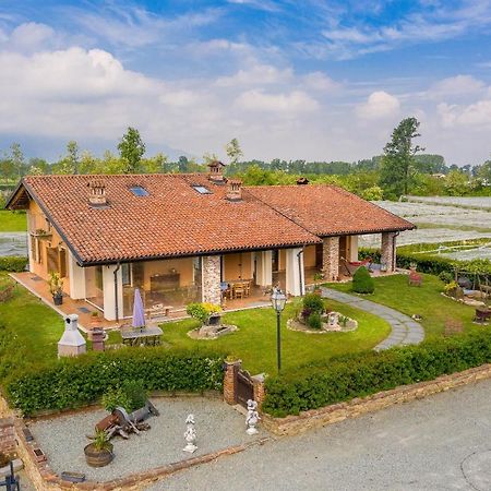Agriturismo Il Nido Di Bacco Villa Салуцо Екстериор снимка