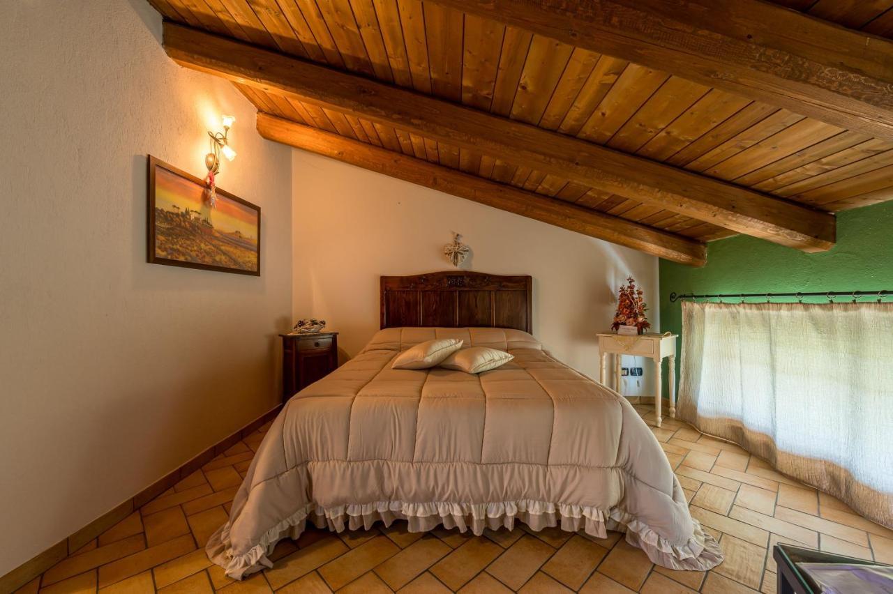 Agriturismo Il Nido Di Bacco Villa Салуцо Екстериор снимка