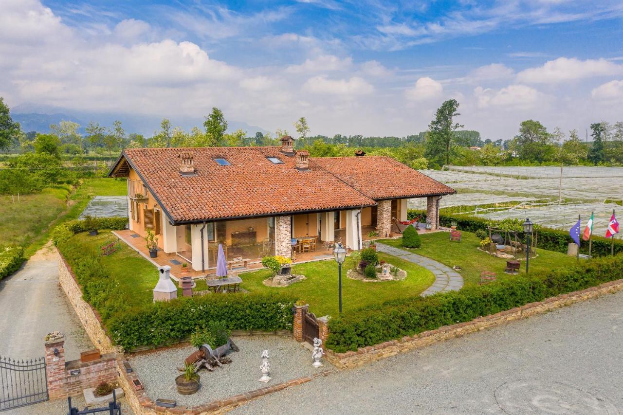 Agriturismo Il Nido Di Bacco Villa Салуцо Екстериор снимка