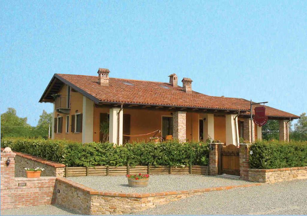 Agriturismo Il Nido Di Bacco Villa Салуцо Екстериор снимка